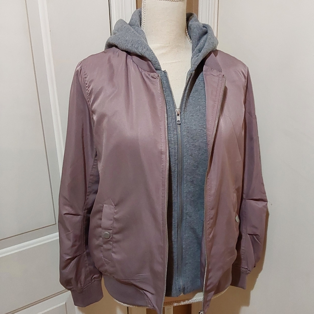 🌺 NEW Forever 21 Bomber Jacket/Hoodie w/Tech Pocket